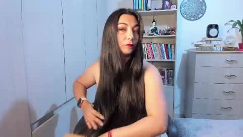 Karla  online show from June 2026 10:40:02 AM