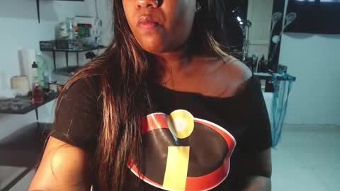 karlaluann online show from October 2025 12:15:02 PM