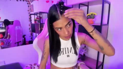 karlaslutskinny__ online show from February 2026 09:18:02 PM