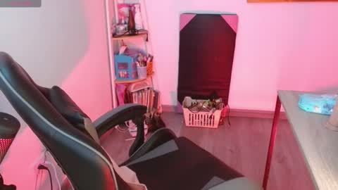 Snapshot of karlavittar chatting on February 2025 10:03:01 PM karlavittar online show from February 2025 10:03:01 PM