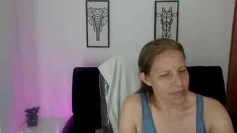 Snapshot of karlye_hot chatting on February 2025 08:49:01 AM KARLYE online show from February 2025 08:49:01 AM