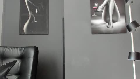   online show from November 2025 01:11:01 PM