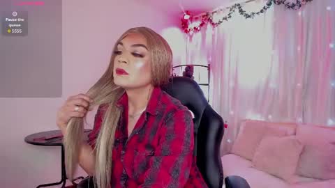 Snapshot of karol_elegance_ chatting on July 2026 01:14:02 PM karol online show from July 2026 01:14:02 PM