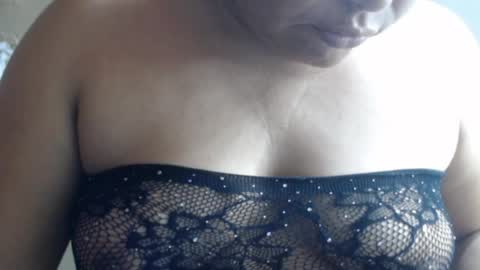 Snapshot of karolbb21 chatting on July 2026 01:37:02 PM karolbb21 online show from July 2026 01:37:02 PM