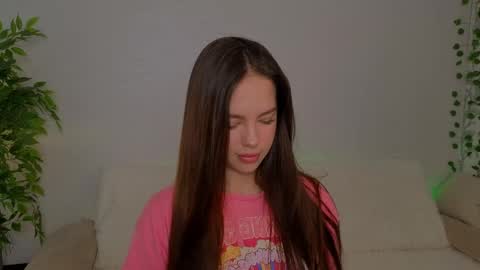 Molly online show from May 2026 07:27:02 AM