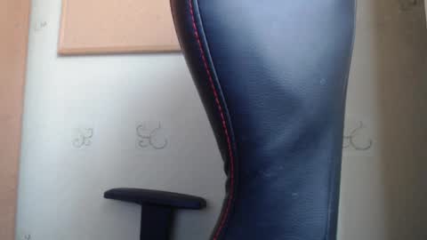 Snapshot of karolhorny96 chatting on November 2025 08:26:02 AM Karol online show from November 2025 08:26:02 AM