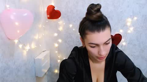 Karolina online show from February 2025 09:56:01 AM