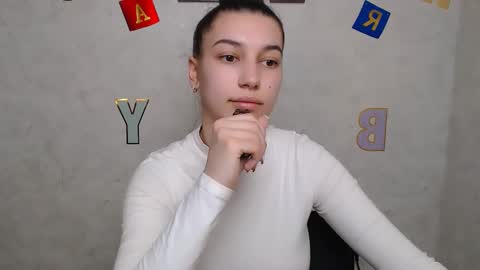 Karolina online show from March 2025 10:07:02 AM