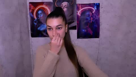 Karolina online show from October 2025 05:05:01 AM