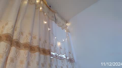 Karoline online show from December 2024 10:58:01 AM