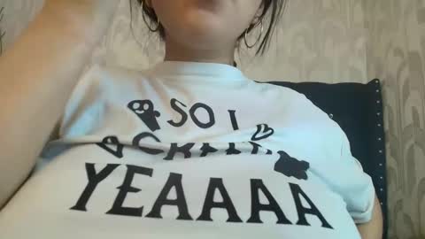Snapshot of karolineburnx chatting on May 2026 09:52:01 PM Isa online show from May 2026 09:52:01 PM