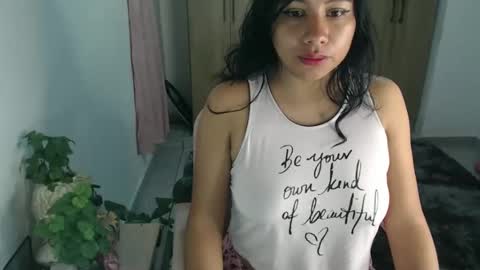 Snapshot of karolinecute chatting on January 2025 01:56:01 AM karolinecute online show from January 2025 01:56:01 AM