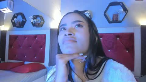 Snapshot of karoll014 chatting on June 2026 01:36:01 PM Karol online show from June 2026 01:36:01 PM