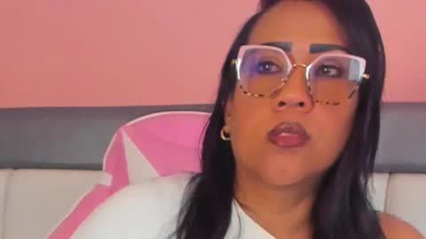 Snapshot of karolwest_ chatting on December 2025 12:31:02 PM karolwest_ online show from December 2025 12:31:02 PM