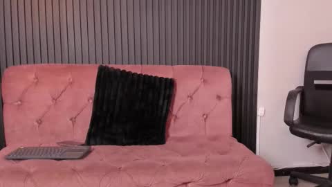 Snapshot of karolwest_ chatting on January 2026 11:59:01 AM karolwest_ online show from January 2026 11:59:01 AM