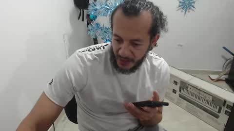 Snapshot of karu_hard chatting on December 2024 03:04:01 AM Karu online show from December 2024 03:04:01 AM