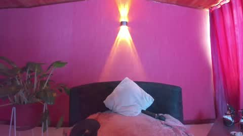 Snapshot of kassandra_james chatting on June 2026 02:40:01 PM kassandra james online show from June 2026 02:40:01 PM