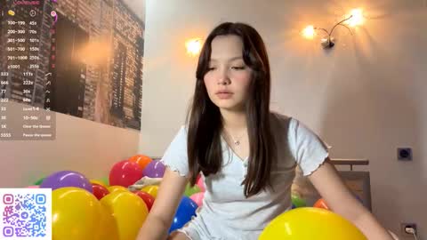 Kira online show from September 2025 09:42:02 AM