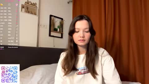 Kira online show from October 2025 04:26:02 PM