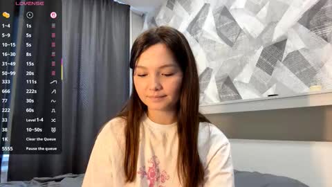 Kira online show from October 2025 11:31:02 AM