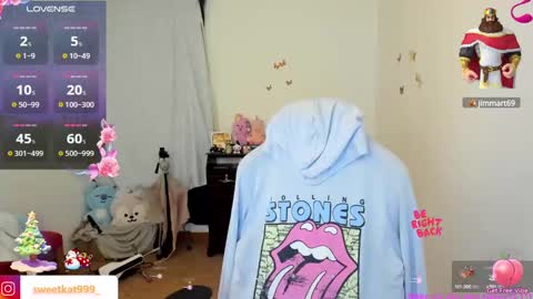 Snapshot of kat_ly_chan chatting on December 2024 10:18:02 PM Kat online show from December 2024 10:18:02 PM