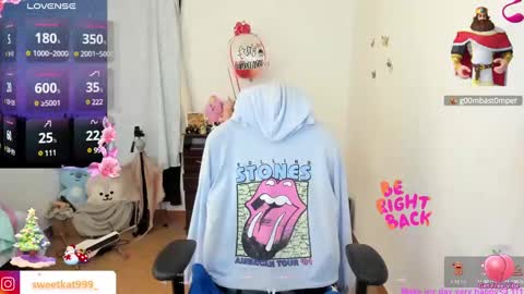 Snapshot of kat_ly_chan chatting on December 2024 12:01:02 AM Kat online show from December 2024 12:01:02 AM