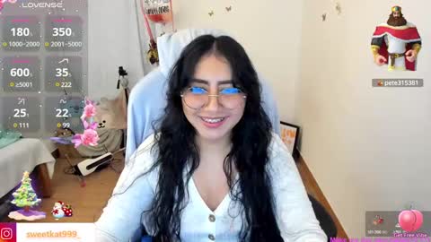 Snapshot of kat_ly_chan chatting on December 2024 04:25:01 PM Kat online show from December 2024 04:25:01 PM