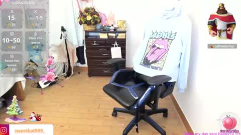 Snapshot of kat_ly_chan chatting on December 2024 10:32:02 PM Kat online show from December 2024 10:32:02 PM