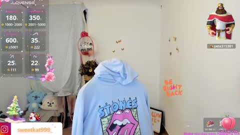 Snapshot of kat_ly_chan chatting on December 2024 08:27:02 PM Kat online show from December 2024 08:27:02 PM