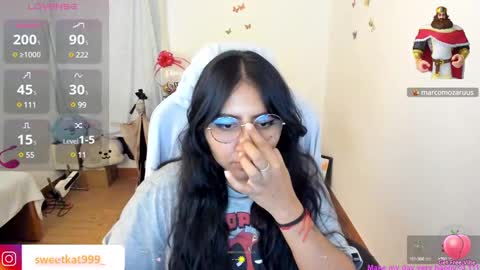 Snapshot of kat_ly_chan chatting on February 2025 08:31:02 PM Kat online show from February 2025 08:31:02 PM