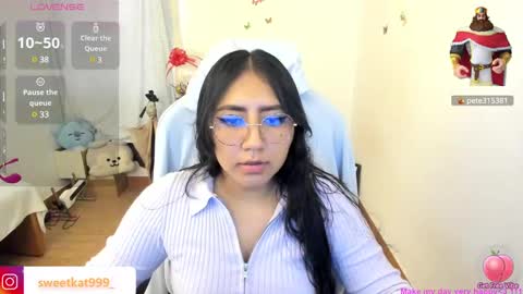 Snapshot of kat_ly_chan chatting on February 2025 03:51:02 PM Kat online show from February 2025 03:51:02 PM