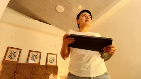 kat paradisse online show from March 2026 11:46:01 AM