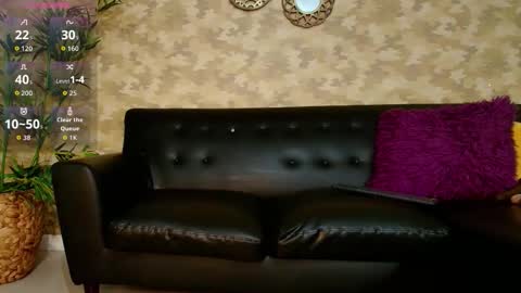 Kat online show from November 2025 01:54:01 PM