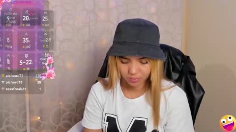 Snapshot of kata22sofia chatting on November 2025 04:20:01 PM kata22sofia online show from November 2025 04:20:01 PM