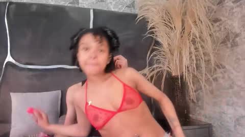 Kata And Layan online show from December 2025 01:29:01 PM