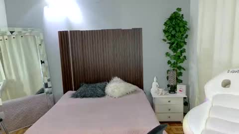 Snapshot of kataleya_29 chatting on November 2025 08:30:01 PM kate online show from November 2025 08:30:01 PM