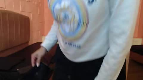 Katalina online show from December 2025 01:53:01 PM