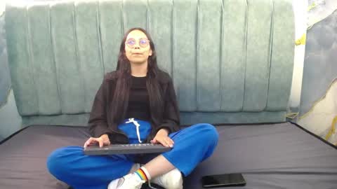 Katalina online show from May 2026 07:54:02 PM
