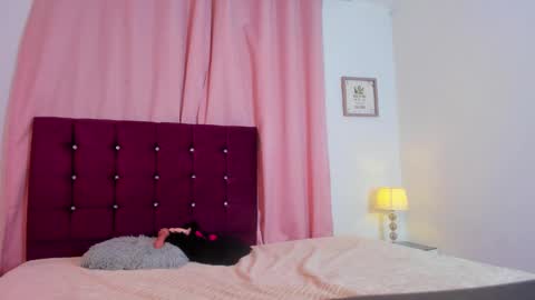 Snapshot of katalina_miles chatting on January 2025 05:58:02 AM Katalina Miles online show from January 2025 05:58:02 AM