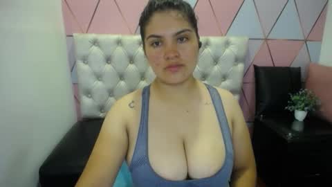 katalina santana25 online show from September 2025 07:02:02 PM