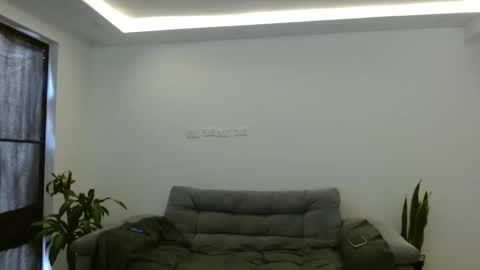 Katalina online show from November 2025 04:31:02 PM