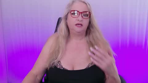 Kat D Sinclair online show from February 2025 03:19:01 PM