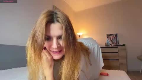 Kate online show from November 2025 11:00:01 AM