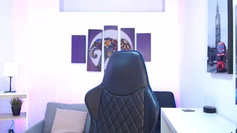 Kate  online show from November 2025 10:47:01 AM