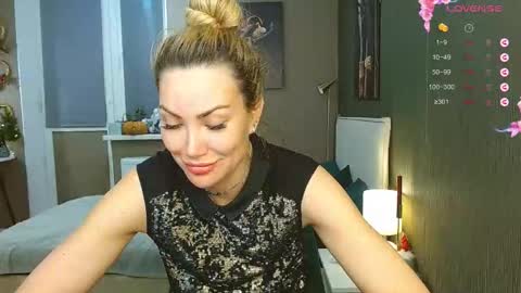 Therapist online show from March 2026 06:15:02 PM