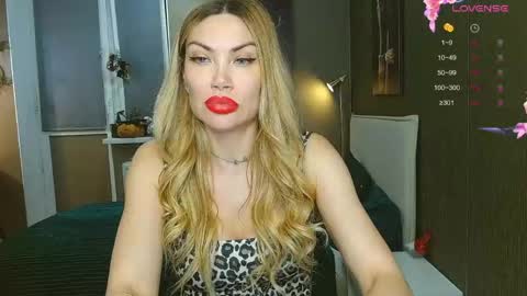 Therapist online show from April 2026 10:45:02 PM