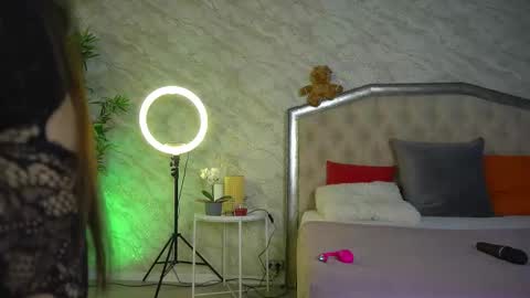 Kate online show from March 2026 07:01:02 AM