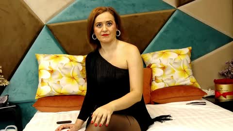 KateQueenston --  online show from December 2024 08:22:01 AM