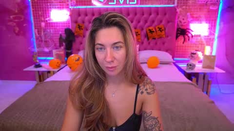 Snapshot of kateshanny chatting on November 2025 07:10:02 AM Kate online show from November 2025 07:10:02 AM