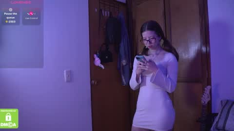 Katerine online show from November 2025 04:12:02 AM